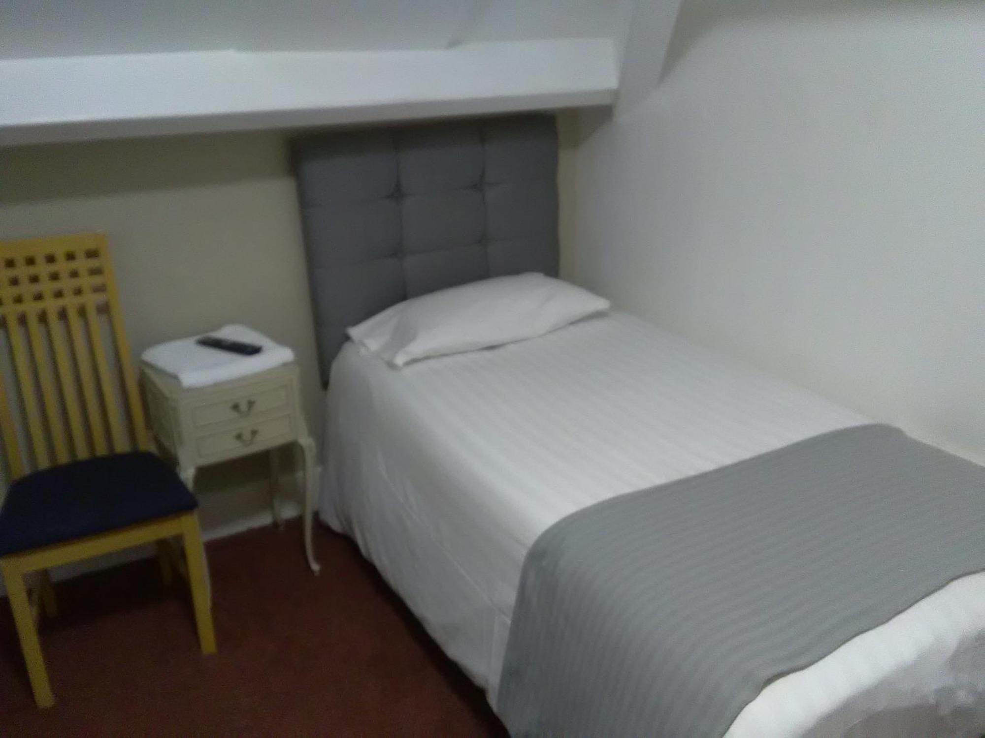 Clifton Hotel Newcastle Habitación foto