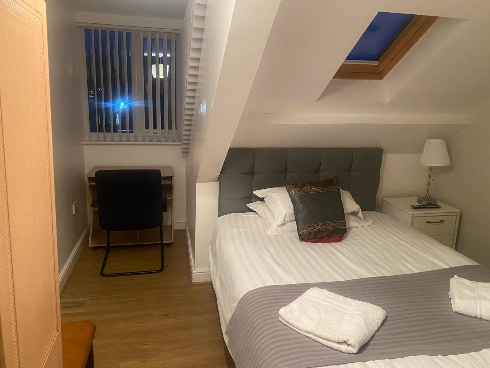 Clifton Hotel Newcastle Habitación foto